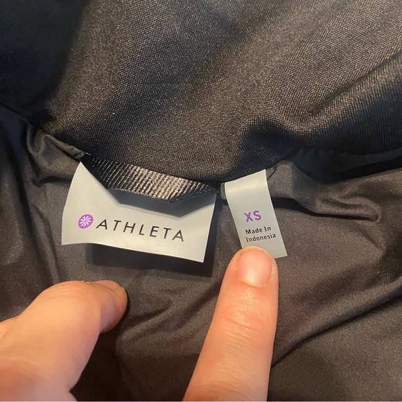 Athleta Goose Down Black Long Puffer Vest Size XS - Picture 4 of 11